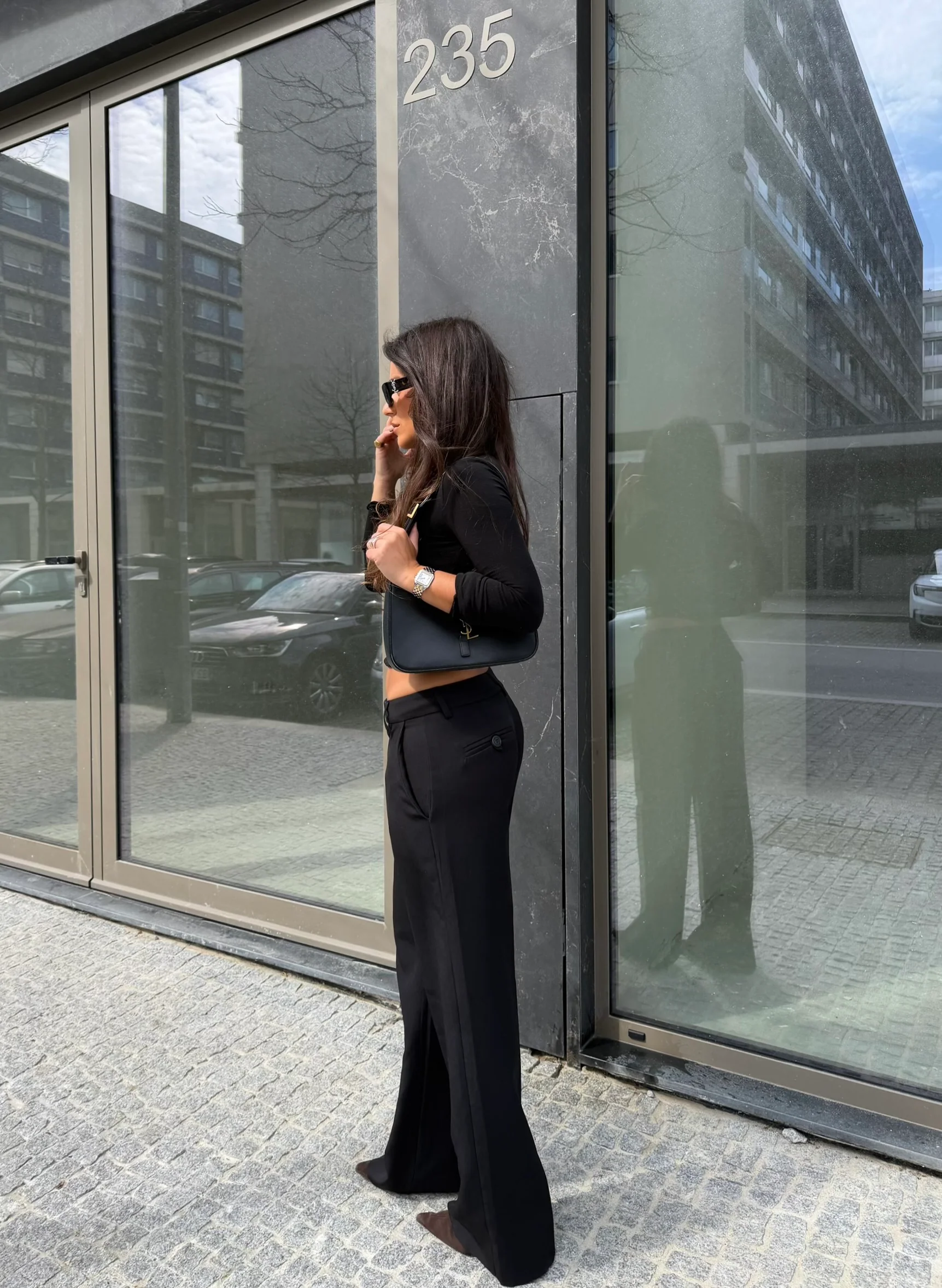 Carolyn Low-Waisted Pants in Black - Image 3