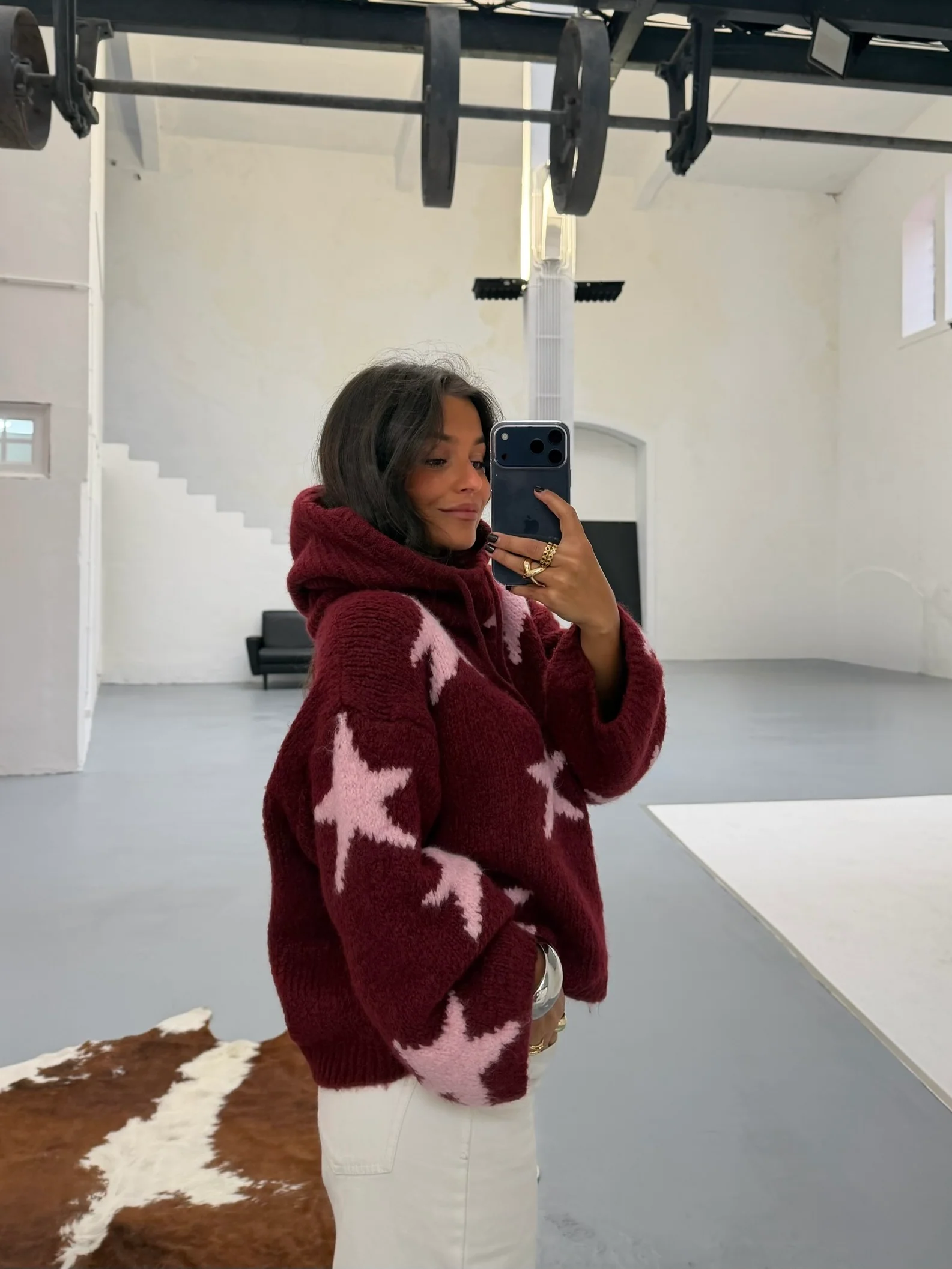 Star Sweater in Burgundy and Pink - Image 3